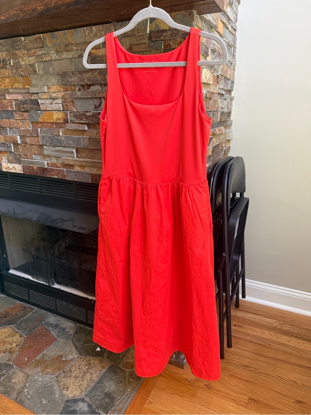 NWT SPANX Poppy color Sleeveless, mixed media dress - women’s size L